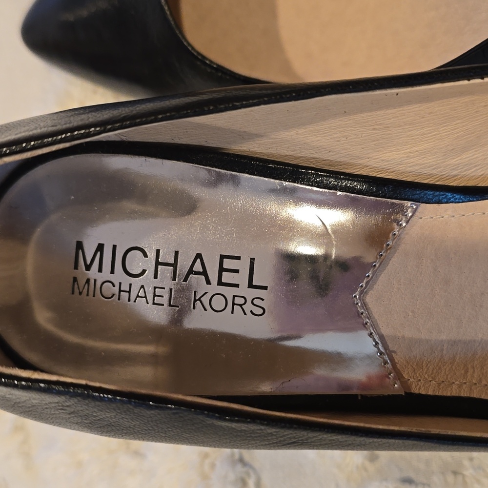 Michael Kors Black Women's Pumps NWOT - Picture 2 of 5